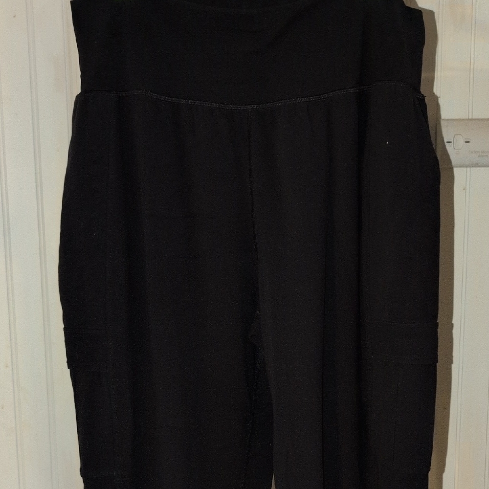 Athleta Black Cropped Pants